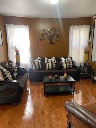 Newark Apartment | Large 3 BRM 2 Bath Near EWR NYC