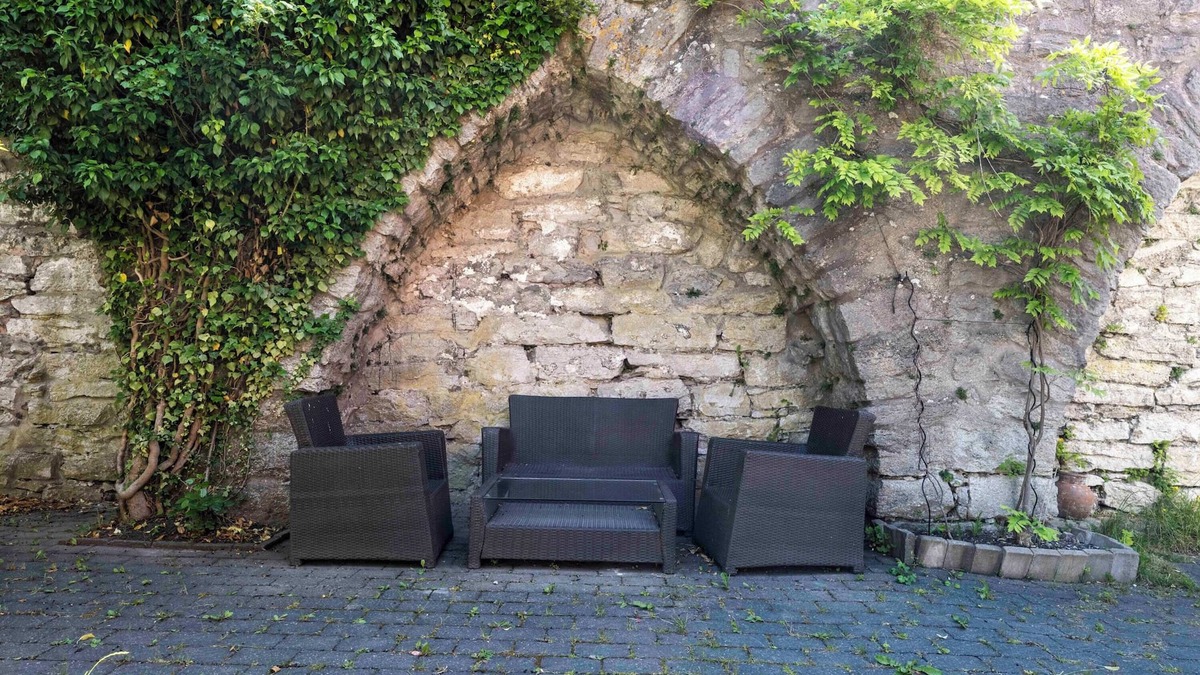 Innerstaden Apartment | Large 4 bedroom Villa with beautiful garden