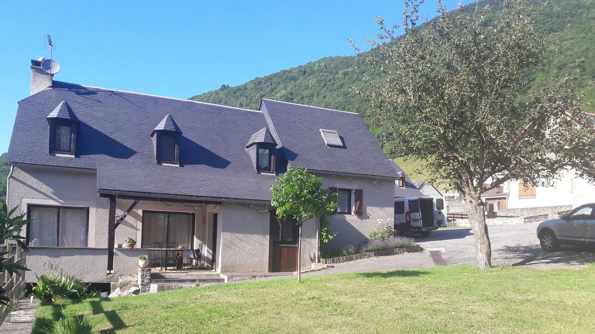 Grezian Ski Chalet | Large 4* listed house near Saint Lary Soulan .180 m2 .ideally located.