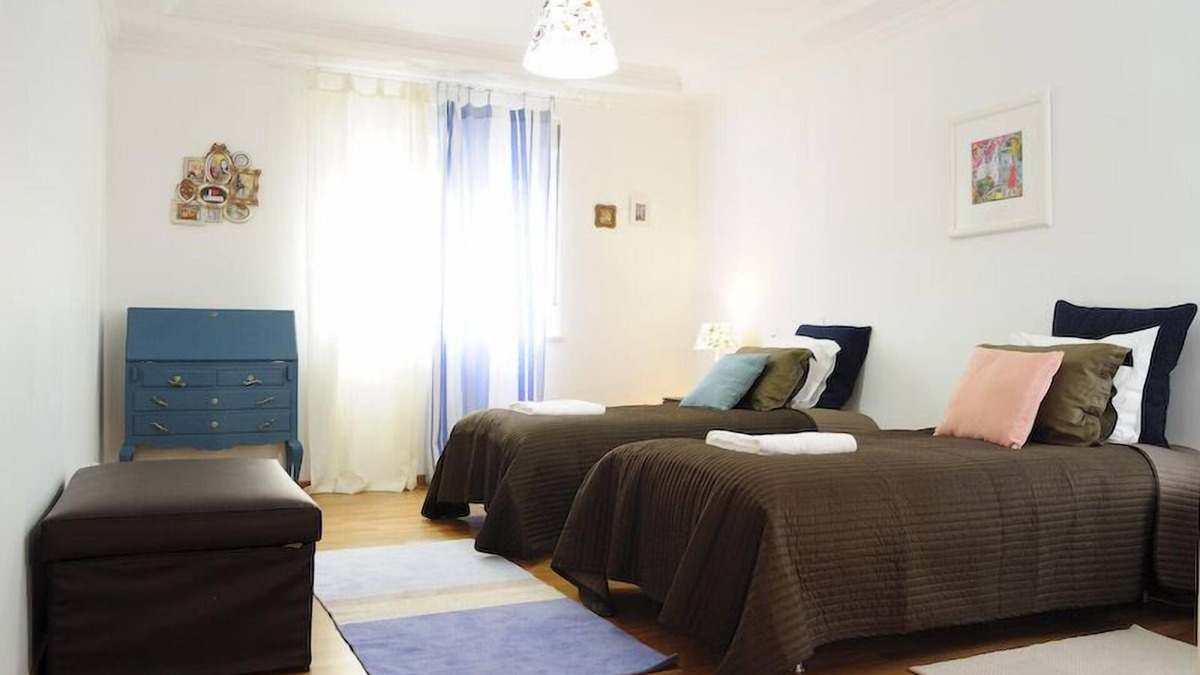 Santo Antonio Apartment | Large 5 Bedroom Apartment with Jacuzzi