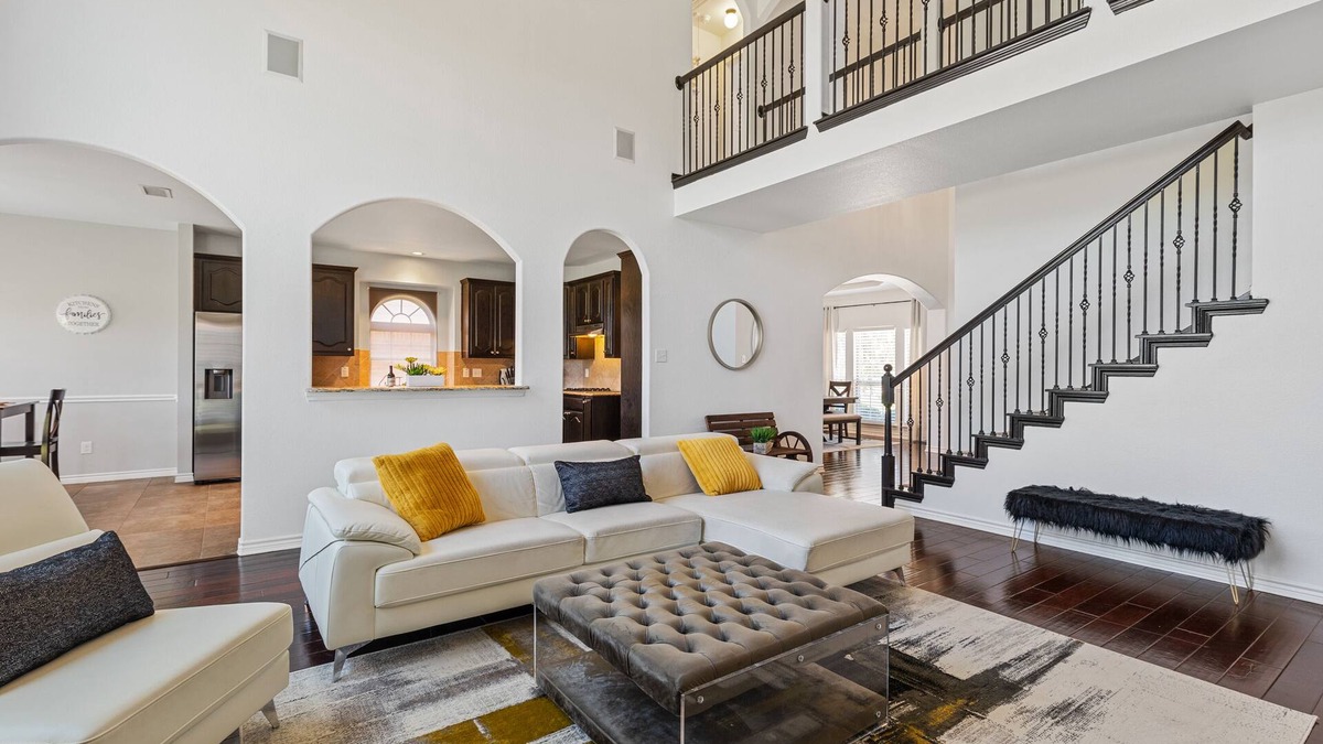 Tarrant County House | LARGE 5 BEDROOM FAMILY HOUSE W/GAME/MEDIA CENTRAL DFW 5 MIN TO LAKE AT&T