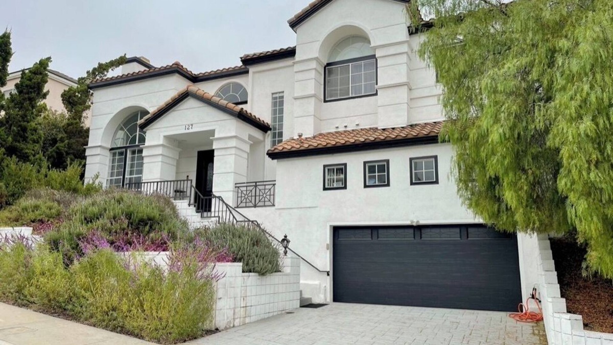 Monterey Park House | Large 6-bedroom house w/jacuzzi in lovely Monterey Park