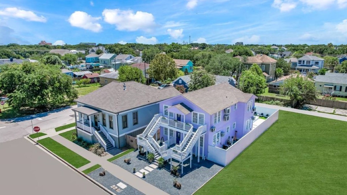 Galveston House | Large 6BR NEW home!nPool & Hot TubnGrill- Pets OK- W/DnClose to Pleasure Pier!