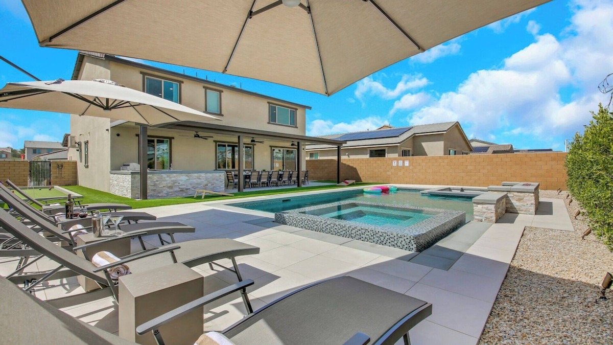 Coachella House | Large 7 Bdr + 9 beds, Huge GameRoom, Putting Green, Bocce, Pool & Spa, designer
