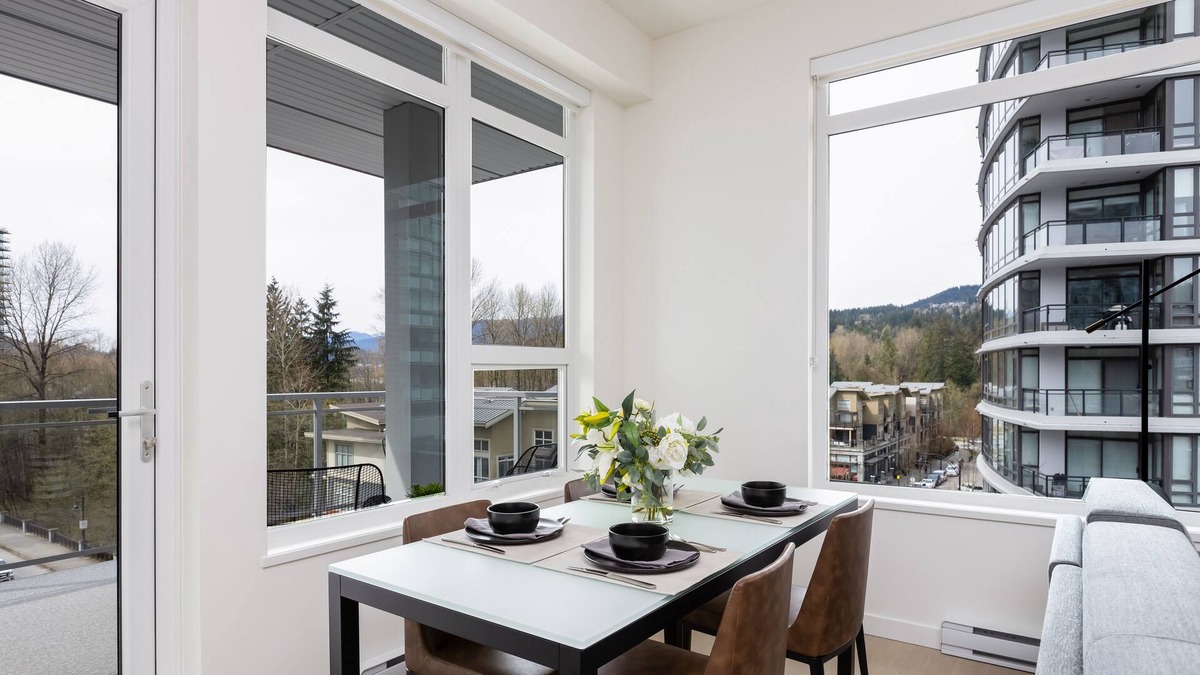 Port Moody Apartment | Large Accessible 2 Bedroom 2 Bathroom apartment