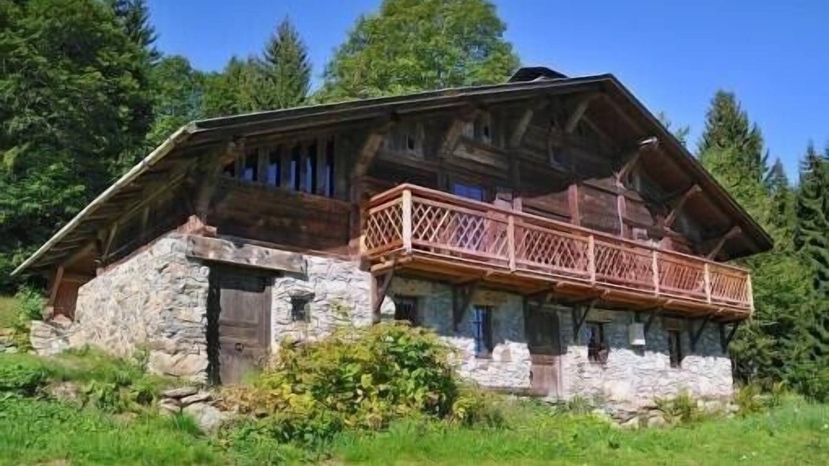 Cordon Ski Chalet | Large alpine chalet 250 m2 with all comforts for 25 people in Cordon (74)