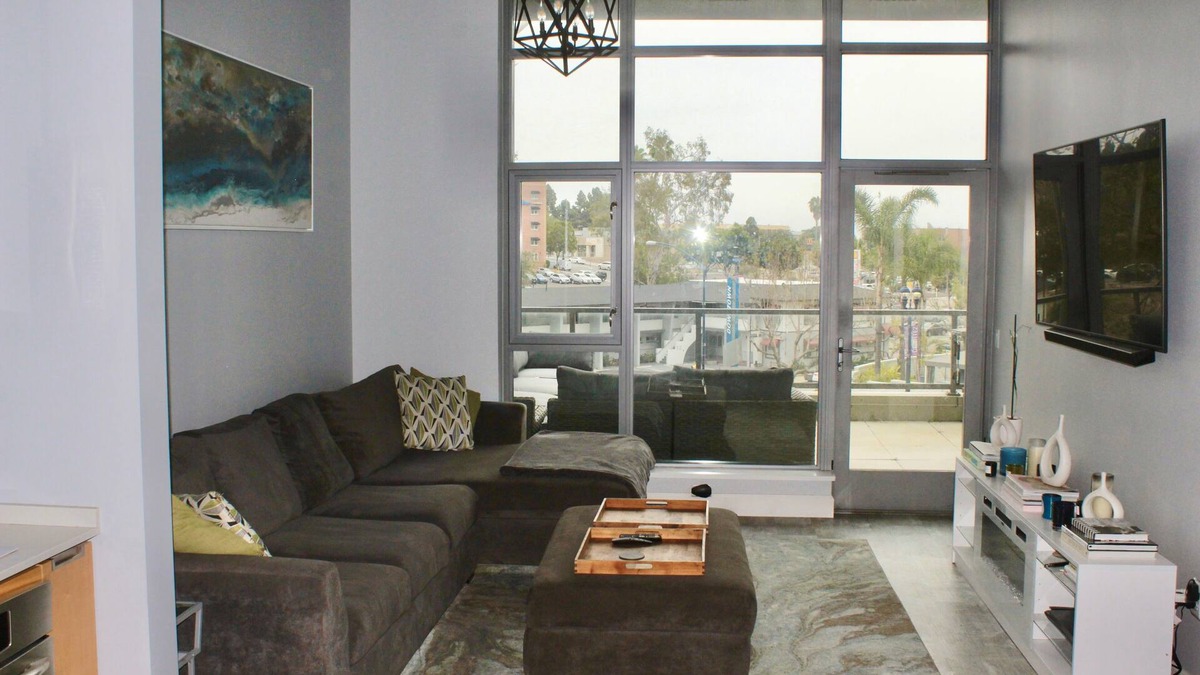 Cortez Hill Condo | Large and Bright Downtown Condo W/400 sq ft. of outdoor living space + Parking