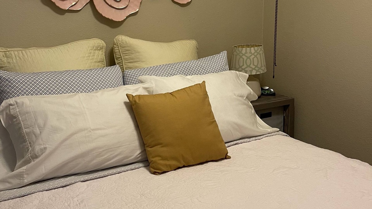 San Benito House | Large and full size everything, tiny living at its best!
