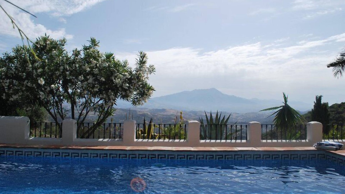 Colmenar Other | Large Andalucian Farmhouse, stunning views, pool & gardens,close to Natural Park