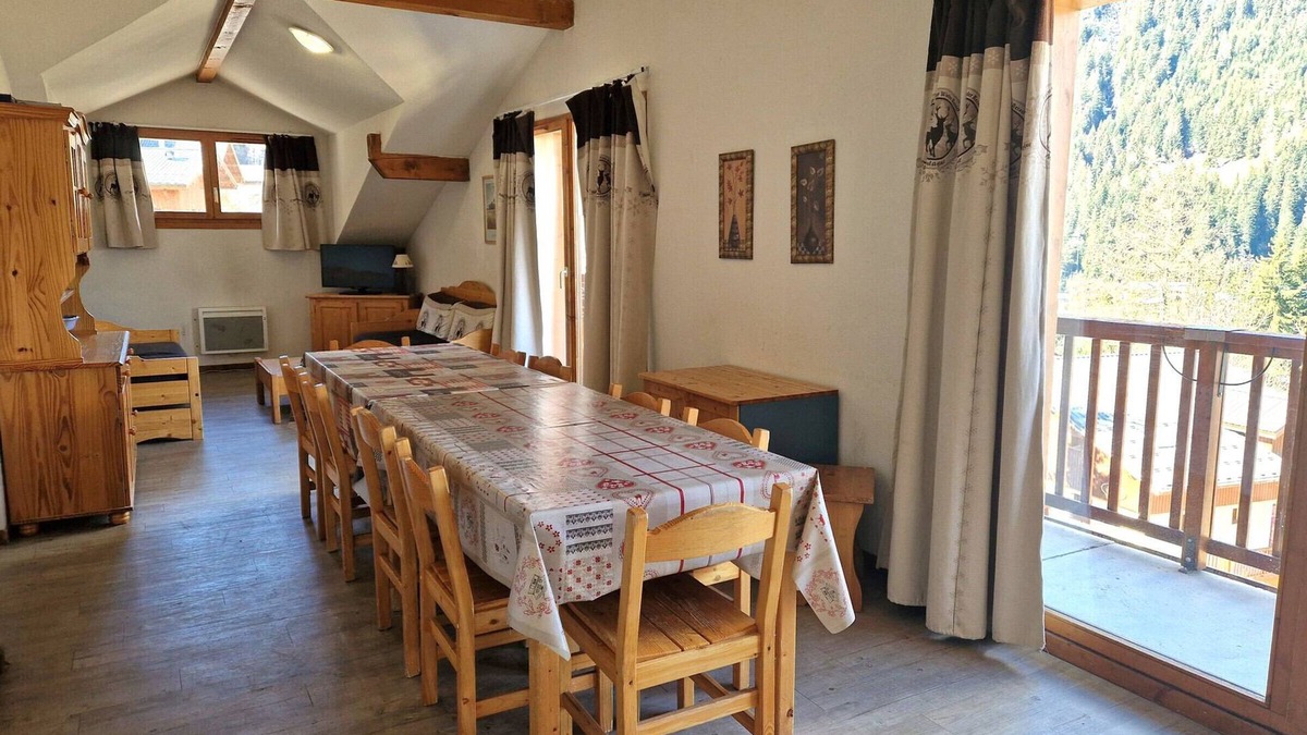 Valfrejus Apartment | Large apartment for 10/12, 5 bedrooms, near slopes