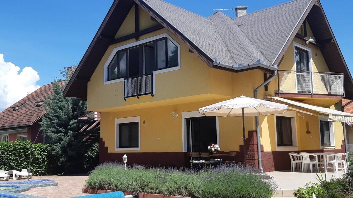 Zamardi Apartment | Large apartment Hannabella with swimming pool