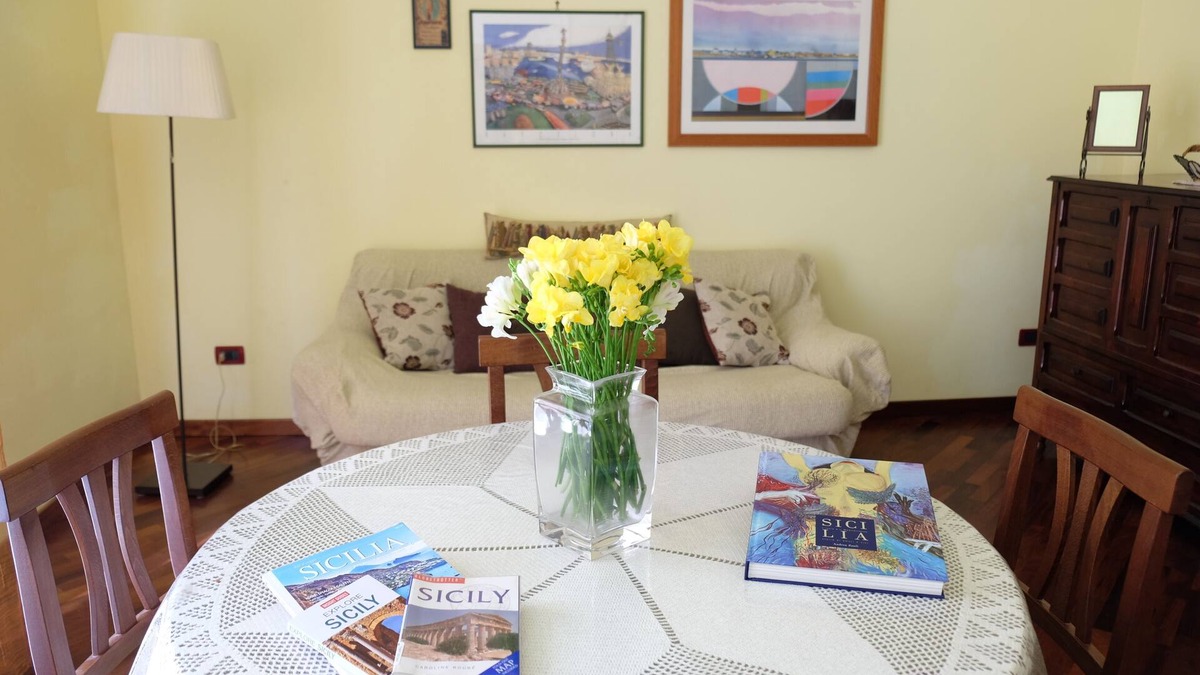 Palermo Apartment | Large apartment - historic center in Palermo noble palace-Teatro Massimo