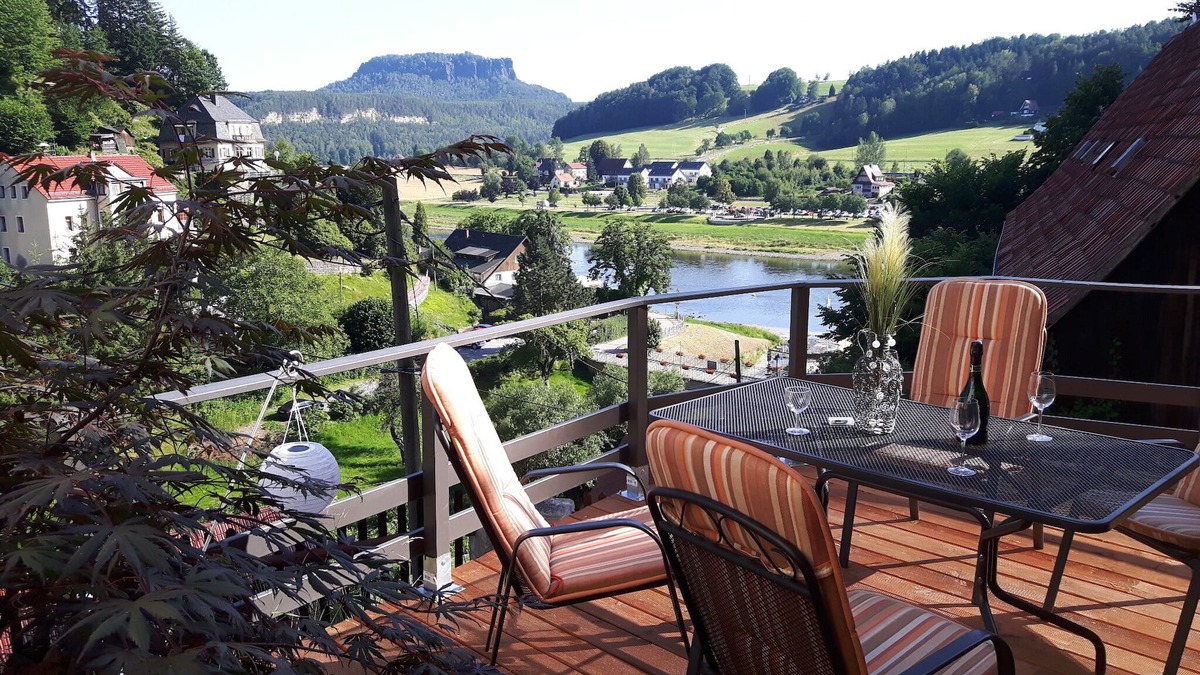 Niederrathen Apartment | Large apartment in Burghain-Rathen and terrace with Elbe view and panorama