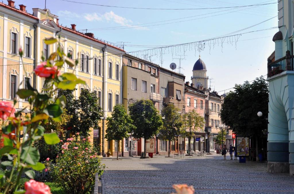 Mukachevo Apartment | Large apartment in the city center