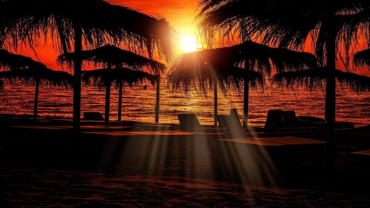 Badolato Marina Apartment | Large apartment in Casa Maja, 3 bedrooms, 2 bathrooms, living room entrance