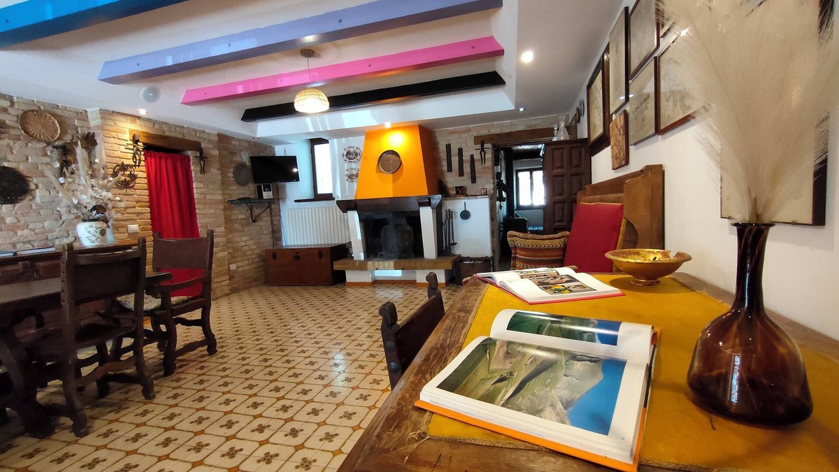 Castel Colonna Apartment | Large apartment for groups - Pool-Park -Art - Nature