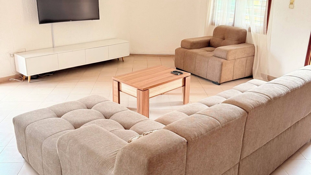 Abomey-Calavi Apartment | Large apartment not far from the center of Cotonou.