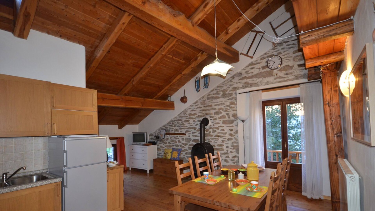 Soucheres-Basses Apartment | large attic with two bathrooms in an ancient typical residence