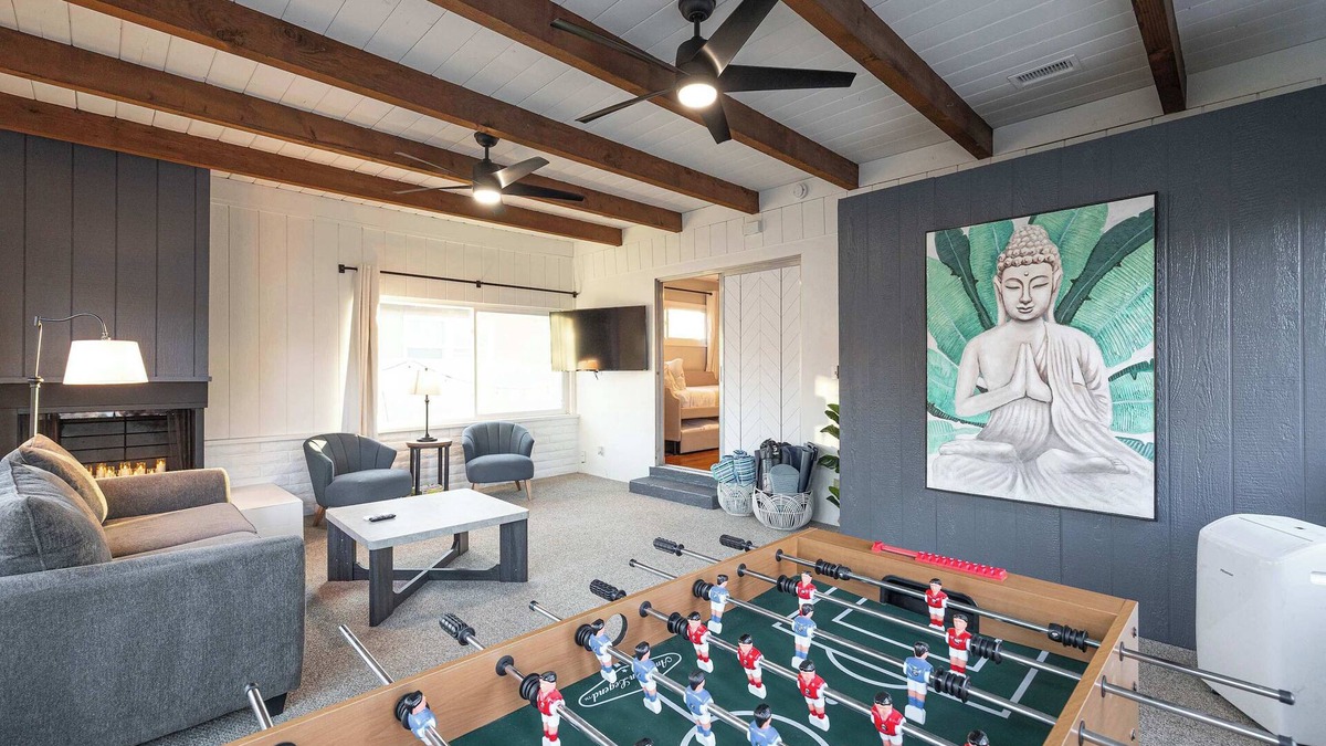 Allied Gardens House | Large Backyard w/Firepit and Grill