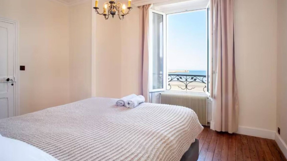 Cotes d'Armor House | Large character house