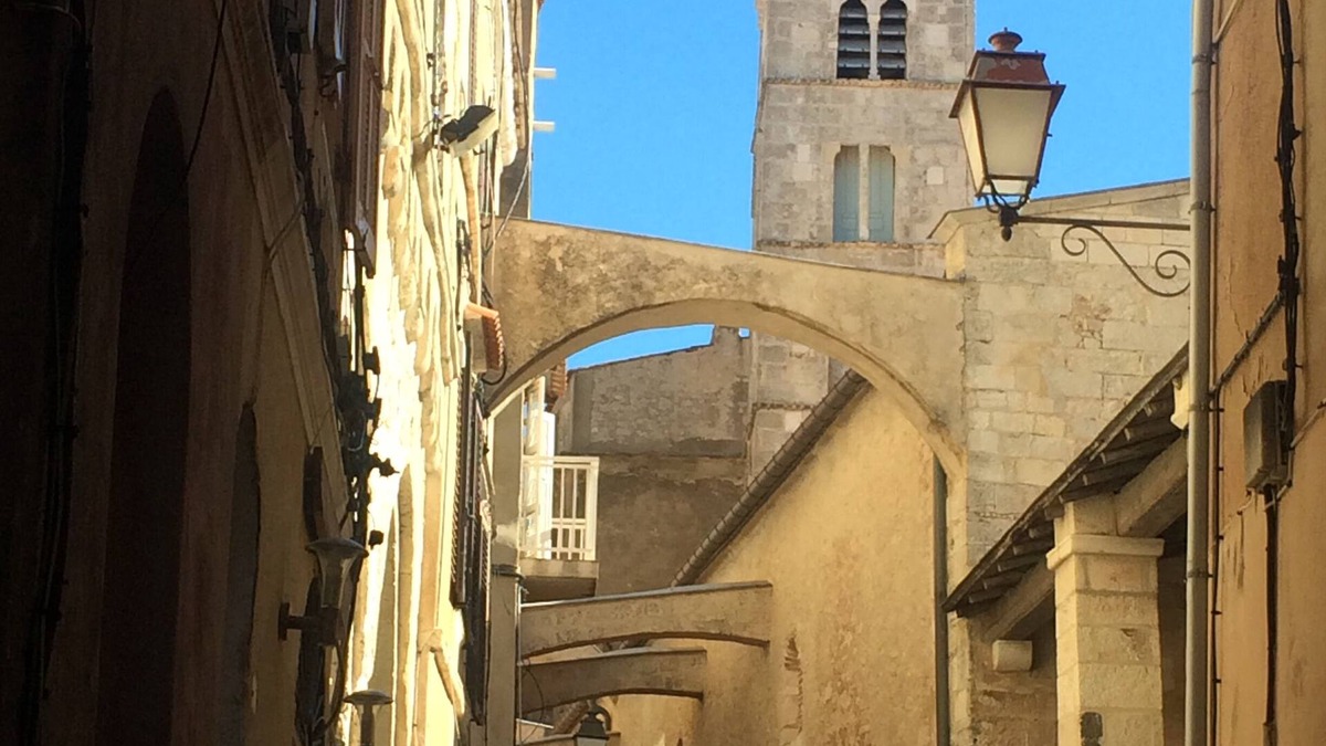 Bonifacio Apartment | Large charming duplex, air-conditioned and WiFi in the heart of the citadel