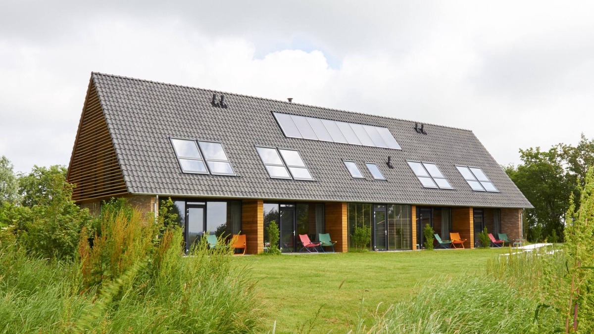 Kollumerpomp House | Large child-friendly holiday home near Lauwersmeer and Wadden Sea