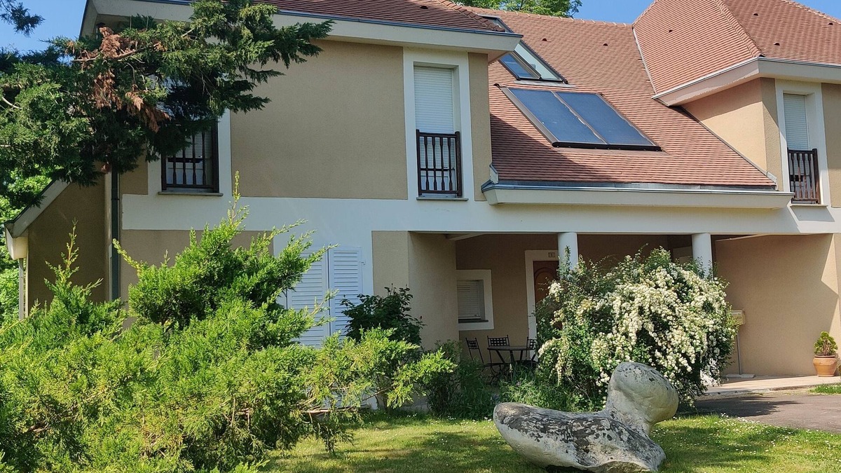 Villotte-sur-Aire House | Large, comfortable house with games room, wooded park, brazier, pétanque.