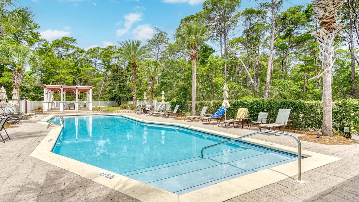 Greenway Park House | Large Community Pool + Comp Bikes- Om Sweet Om by Royal Destinations