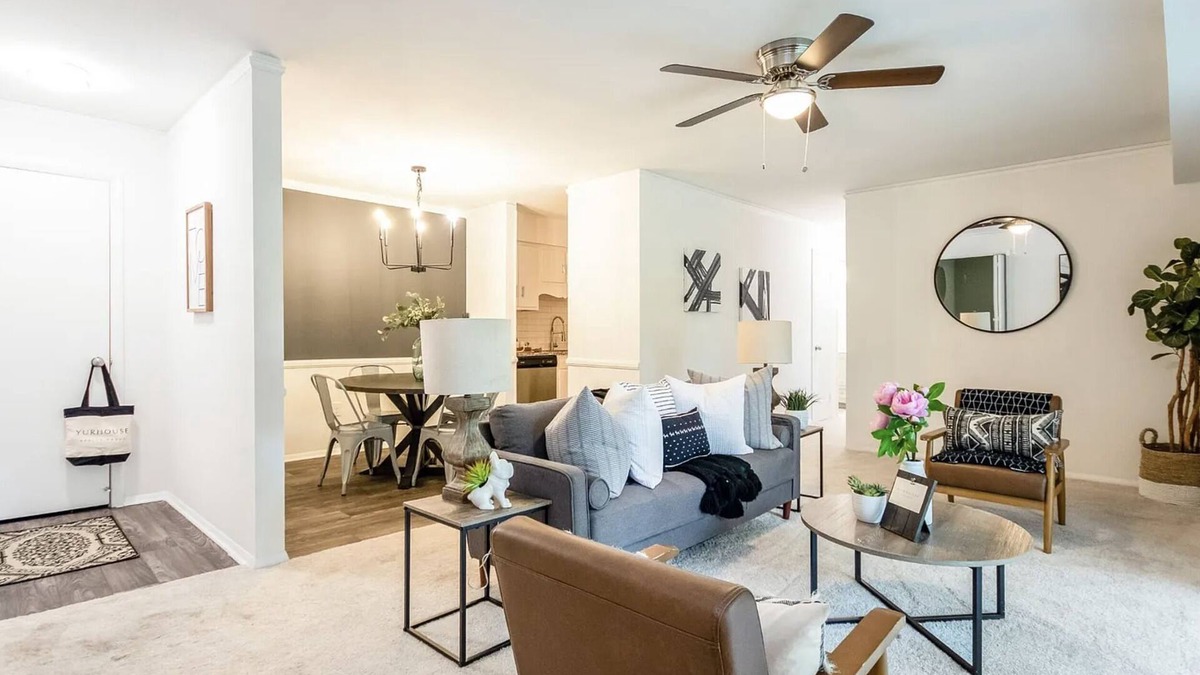 Southwest Raleigh Condo | Large condo close to downtown Raleigh!