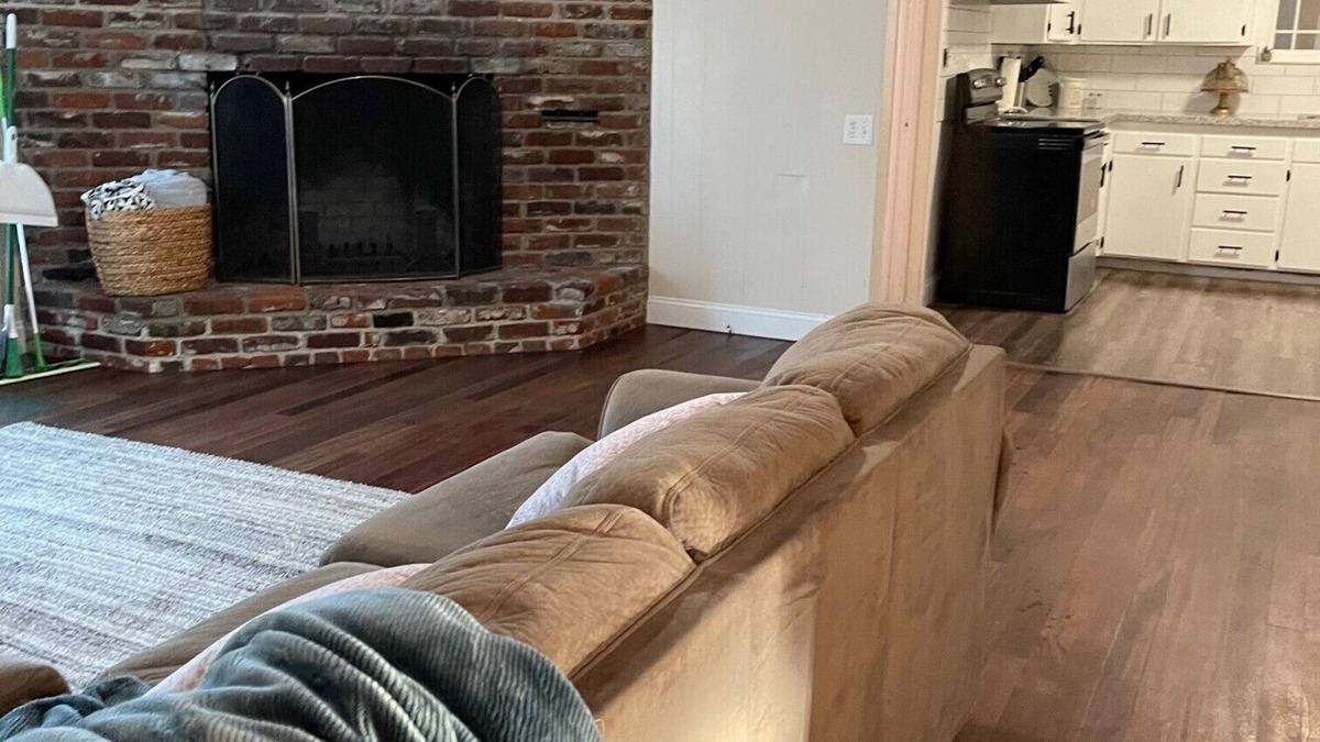 Fresno House | Large Corner house; Huge 2B2B.