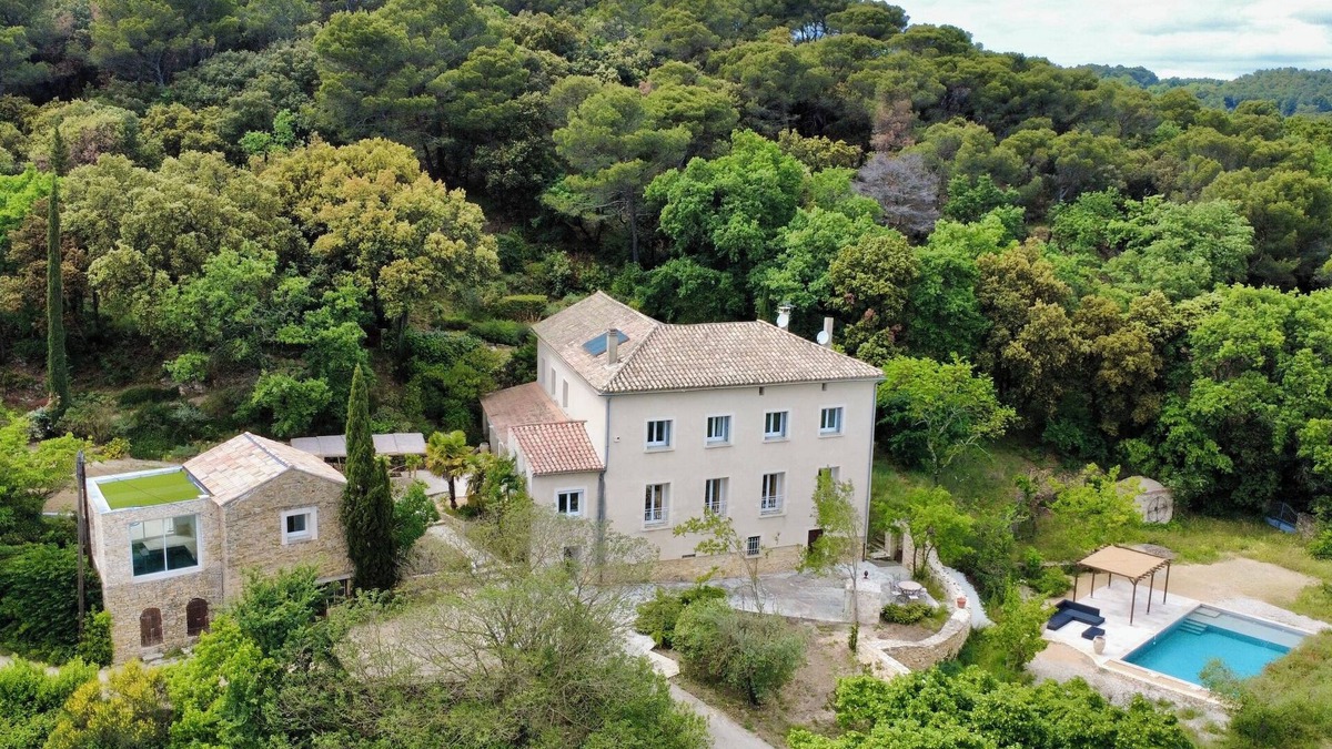 Saint-Alexandre House | Large country house, heart of nature, 2 private swimming pools, panoramic view !