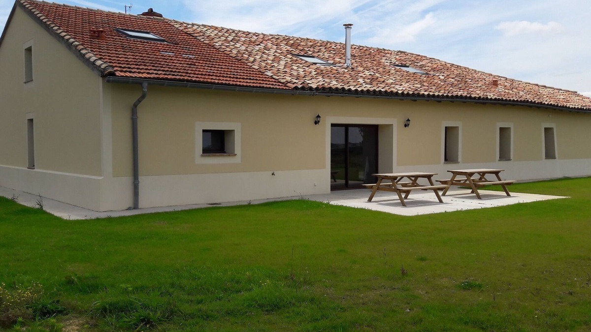 Grazac House | Large country house