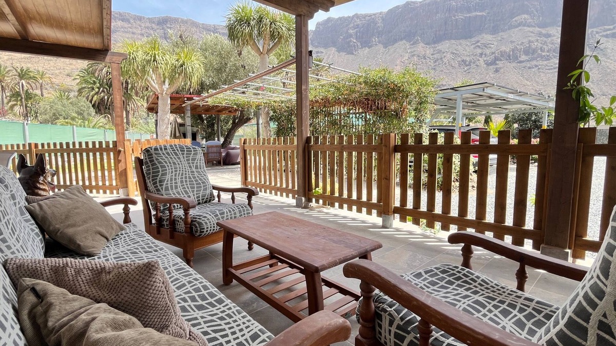 San Bartolome de Tirajana Ski Chalet | Large Country House near Maspalomas & Fataga