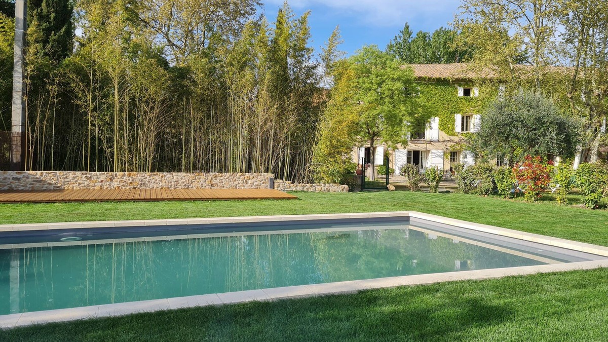 Orange House | Large country house with swimming pool