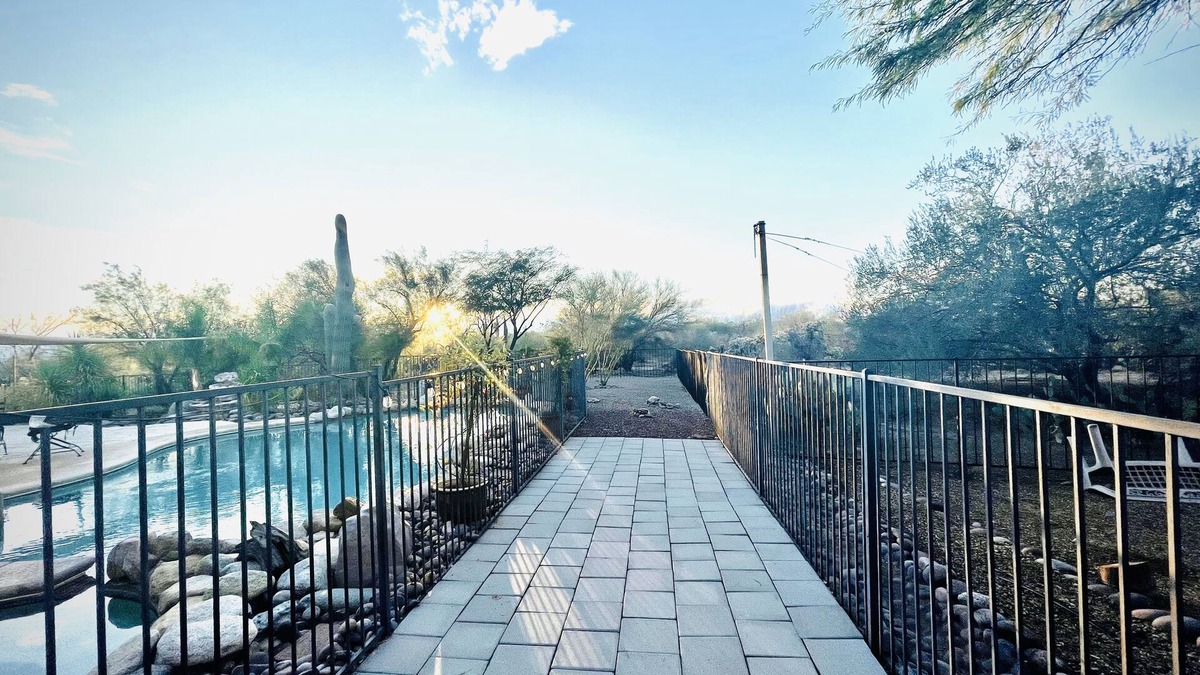 Tortolita House | LARGE CUSTOM HOME ON 3 ACRES MINUTES FROM GOLF, HIKING, & BIKING TRAILS