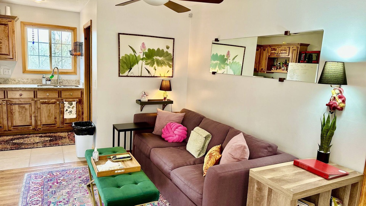 Eureka Springs Cottage | Large deck, BBQ grill, fire pit & Arkansas Sunsets- the perfect spring evening!