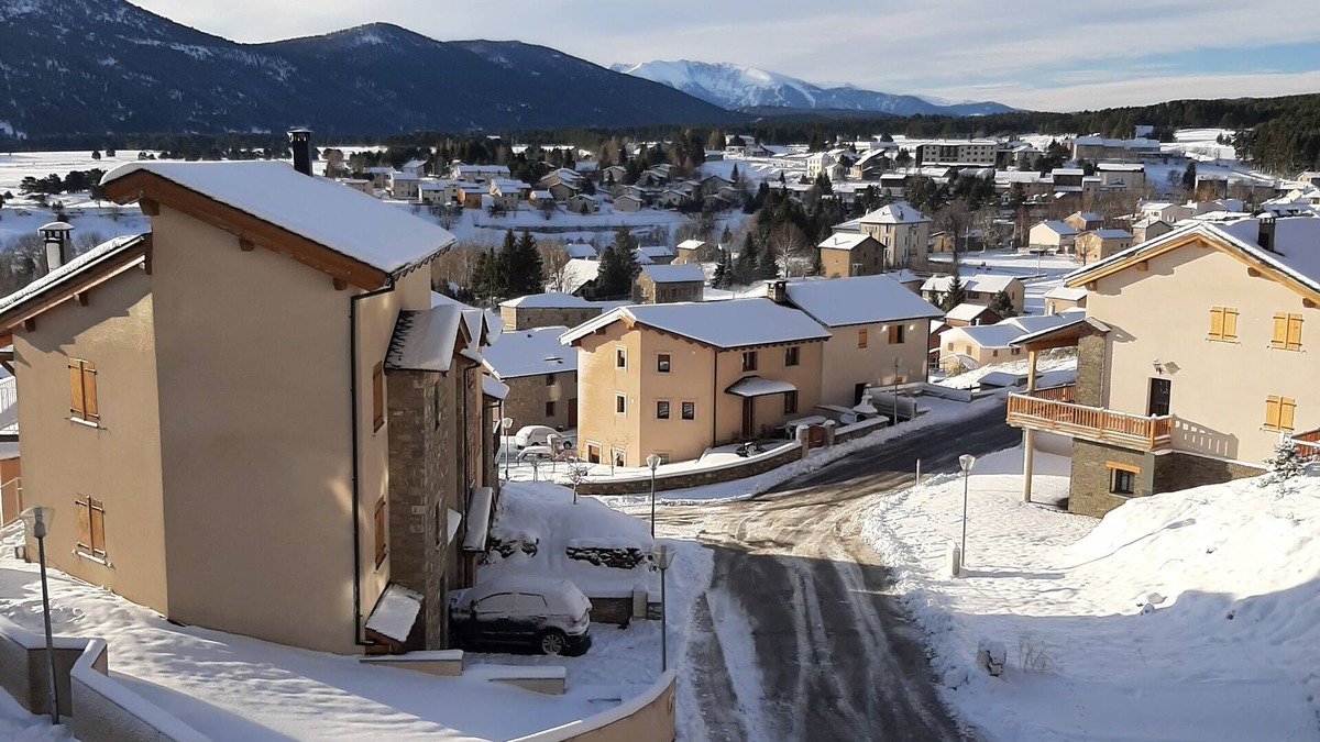 Formigueres Apartment | Large duplex 10 pers. - Capcir view, terrace, garage - 5 min slopes & village