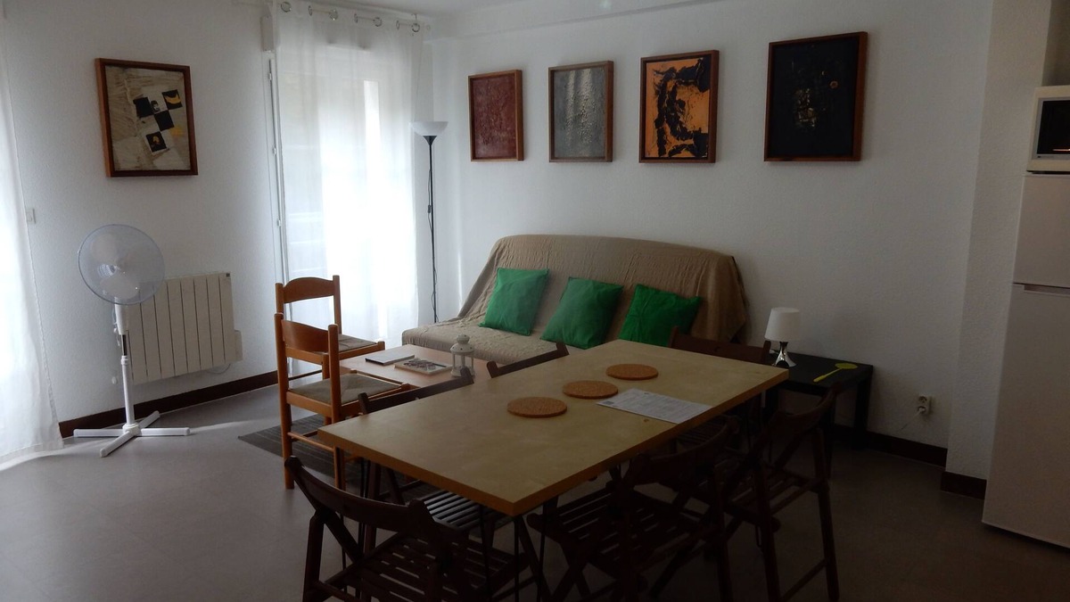 Secteur 2 Apartment | Large duplex apartment