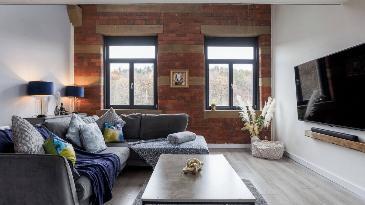 Bradford Apartment | Large Duplex Penthouse Apartment