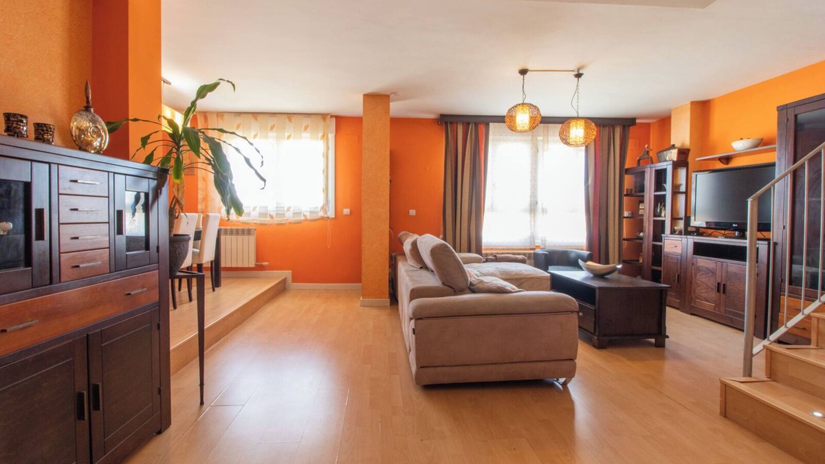 Soria Condo | Large duplex with all amenities.