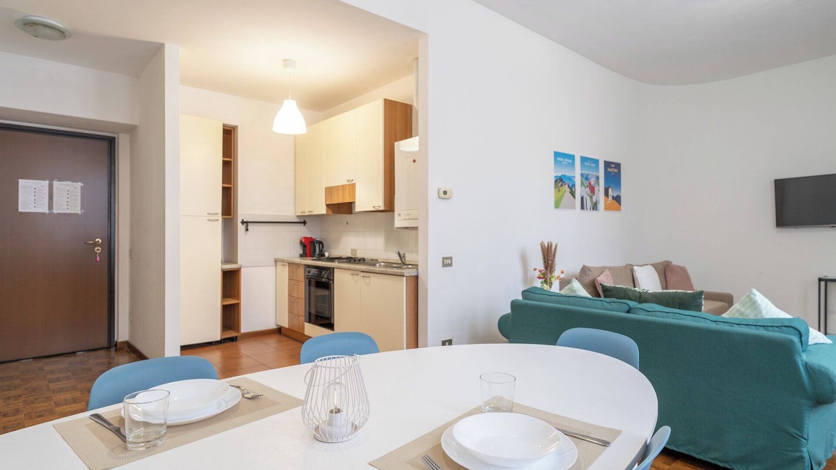 Lecco Apartment | Large family apartment in a fresh area of Lecco