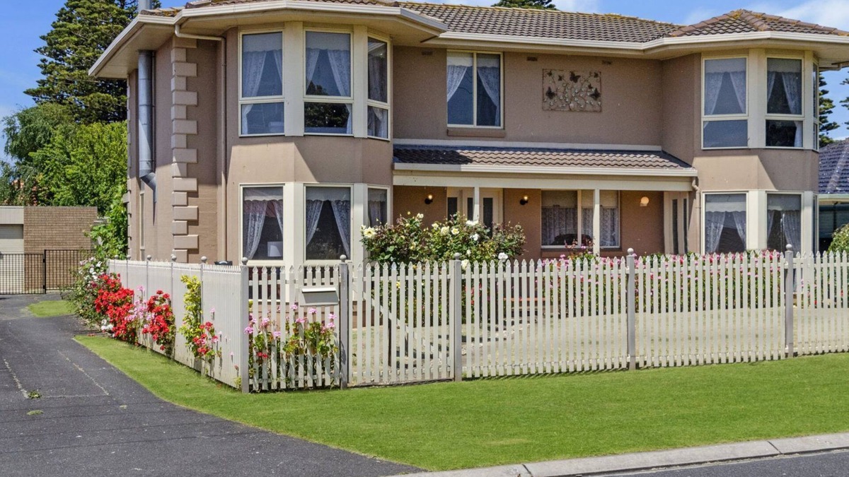 Port Fairy House | Large family friendly home for multiple families