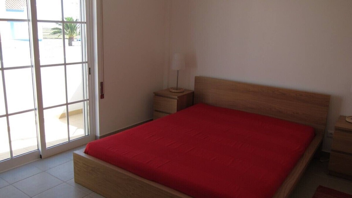 Santa Luzia House | Large family-friendly house in picturesque Santa Luzia, sea view, near beaches