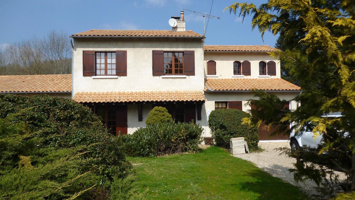Vergt House | Large family home in the center of the Dordogne department