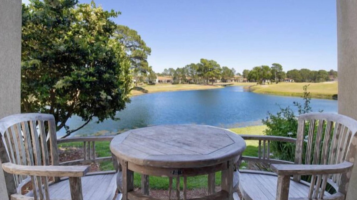 Villa Lago House | Large family home on the golf course, 2 golf carts plus a community pool!