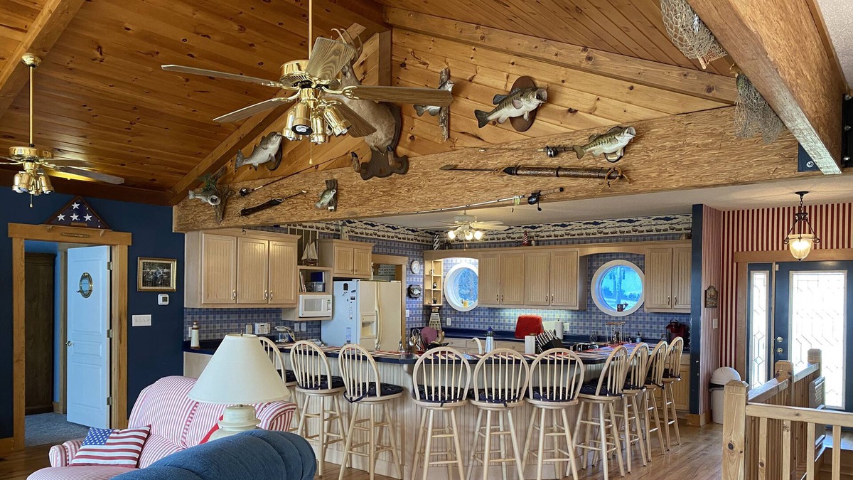 Lake Oconee House | Large family - NO PROBLEM! 10 people in 4 BR/4BA on serene cove!