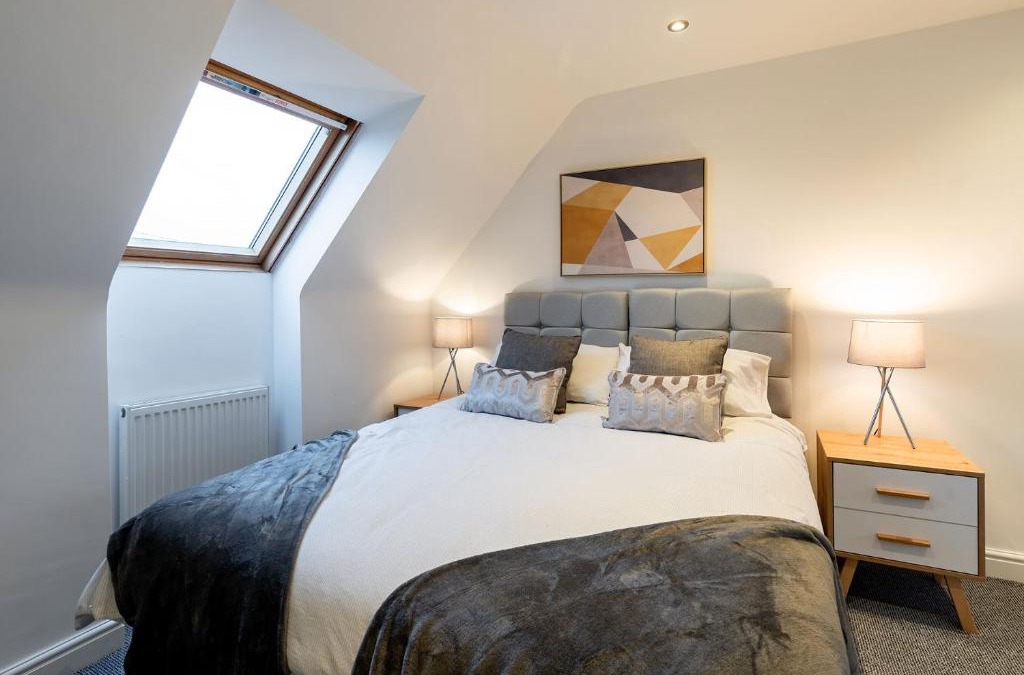 Armthorpe Apartment | Large Family Property & Central Location & Free Parking