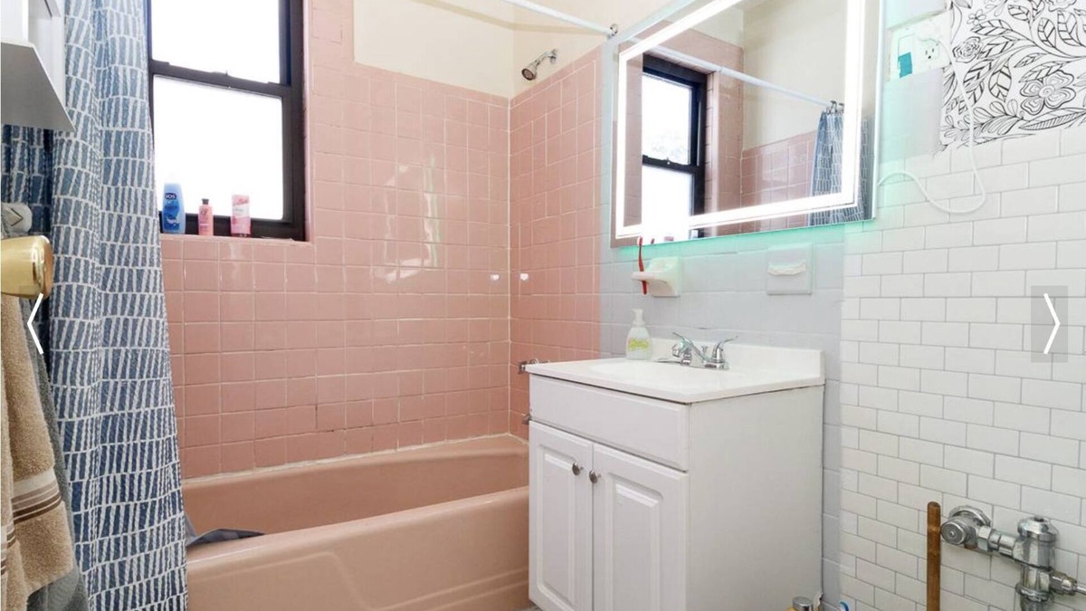 Gravesend Apartment | Large Family Style Apartment in a quiet neighborhood near the subway station