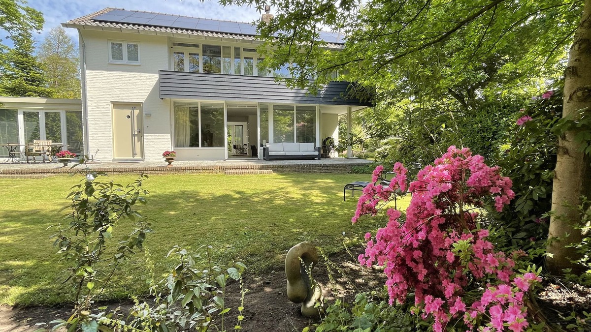 Haarlem House | Large Family Villa Near Beach & Amsterdam City