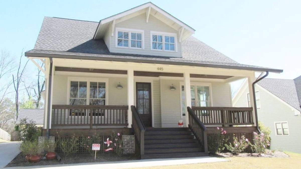 Athens House | Large Five Points home walking distance to Sanford Stadium!
